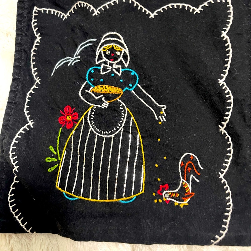Apron-Hand stitched Embroidered Handmade Apron. Folk art - Picture 2 of 7